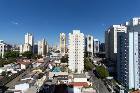 Image 15 - 922956