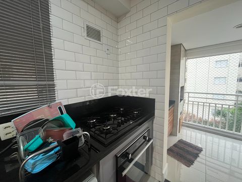 Image 8 - 923001