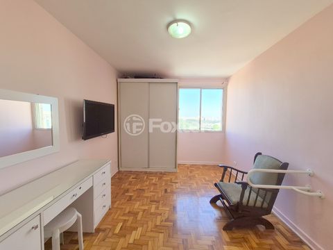 Image 7 - 923002