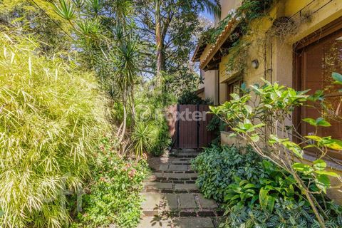 Image 9 - 923059