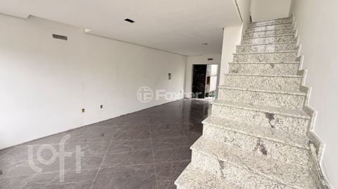 Image 4 - 923071