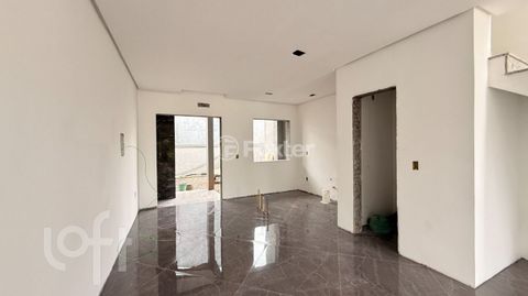 Image 1 - 923071