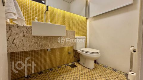 Image 8 - 923077