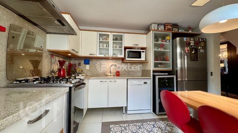 Image 18 - 923077
