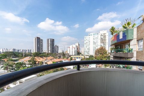 Image 7 - 923105