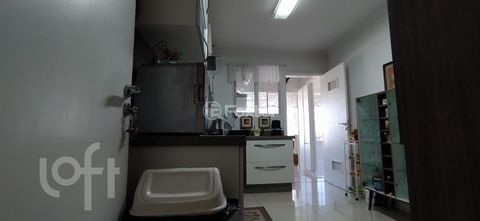 Image 19 - 923226