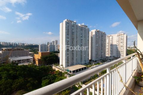 Image 8 - 923252