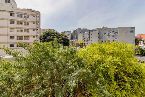Image 4 - 923307