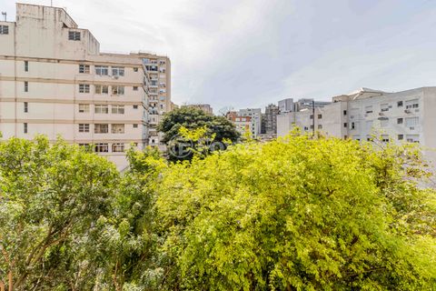Image 12 - 923307