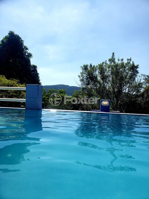 Image 11 - 923342