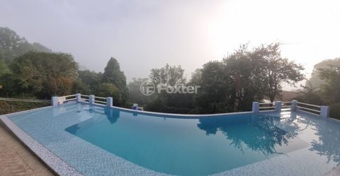 Image 10 - 923342