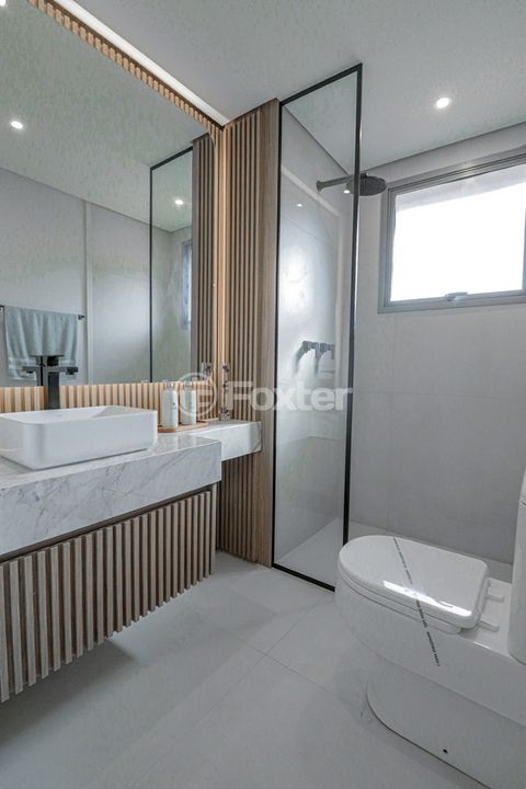 Image 7 - 923362