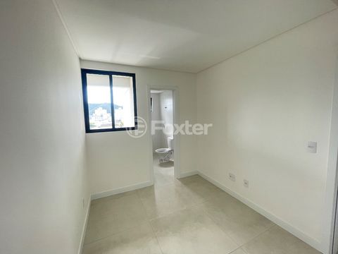 Image 7 - 923451