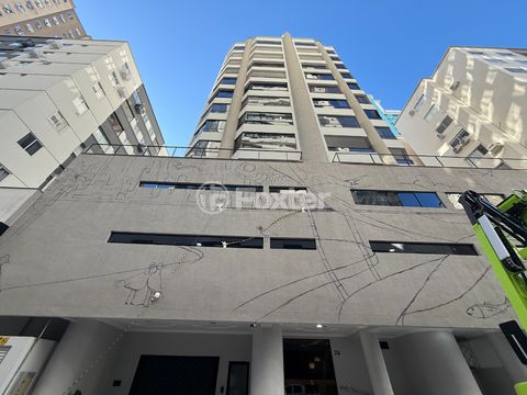 Image 3 - 923465