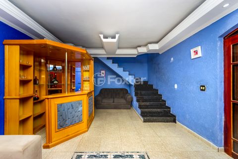 Image 1 - 923482