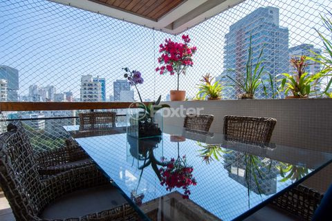 Image 11 - 923485
