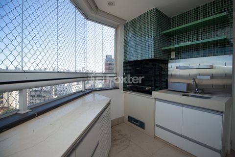 Image 11 - 923516