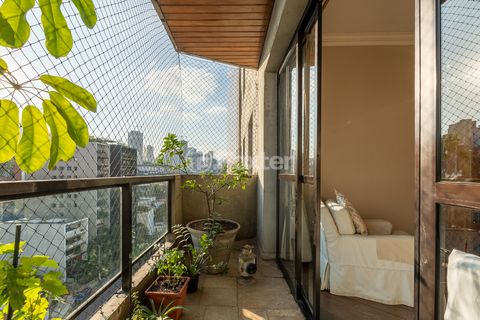 Image 7 - 923522