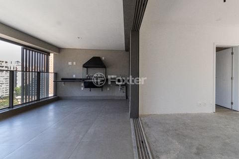 Image 3 - 923523