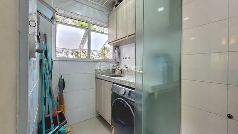 Image 18 - 923548