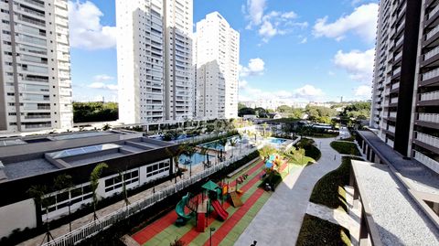 Image 7 - 923582