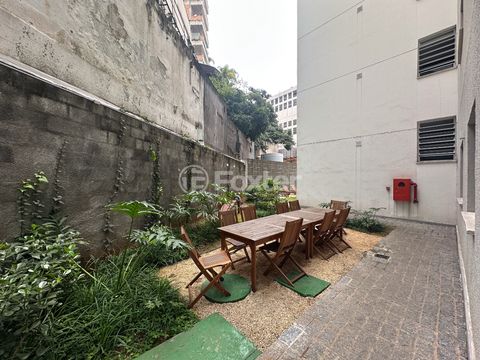 Image 15 - 923595