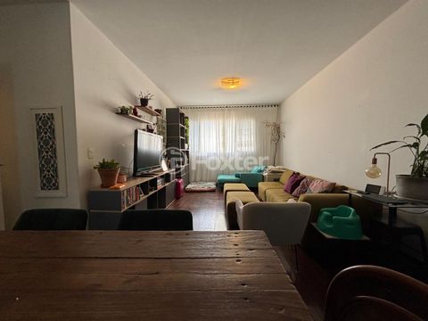 Image 3 - 923603