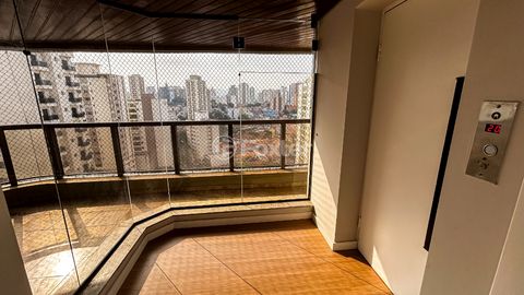 Image 13 - 923615
