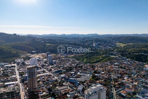 Image 16 - 923626