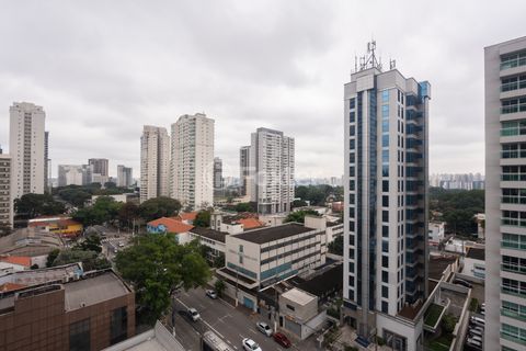 Image 8 - 923656