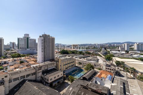Image 17 - 923657