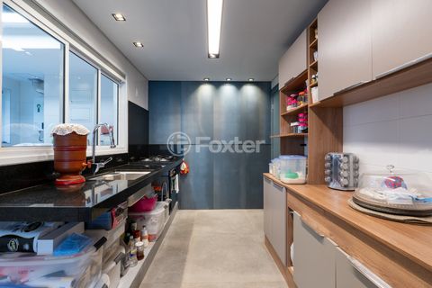 Image 17 - 923659