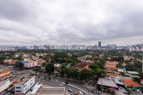 Image 11 - 923661