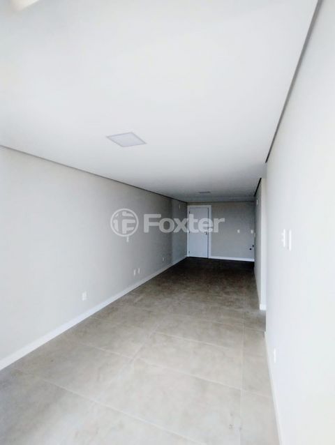 Image 7 - 923671
