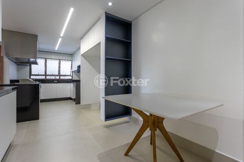 Image 7 - 923679