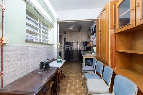 Image 10 - 923682