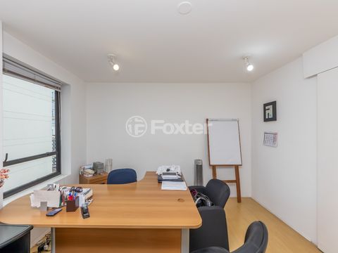 Image 3 - 923684