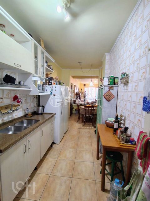 Image 3 - 923701
