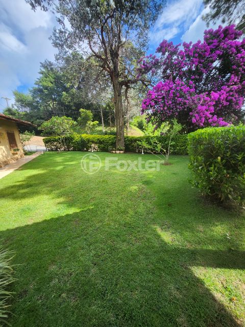 Image 1 - 923711