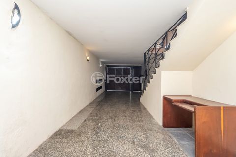 Image 4 - 923712