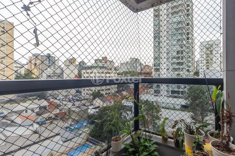 Image 16 - 923740