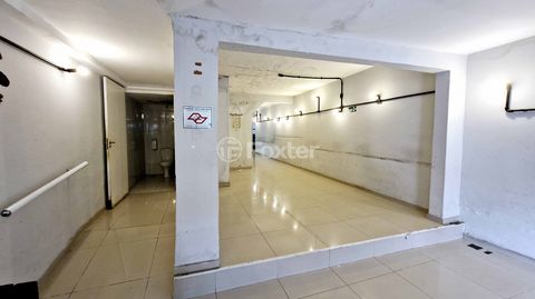 Image 3 - 923746