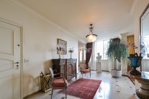 Image 4 - 923761