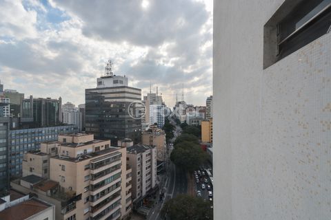 Image 11 - 923761