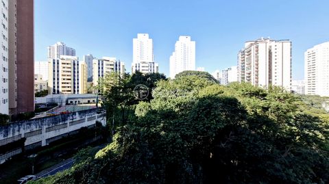 Image 8 - 923772