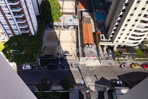 Image 12 - 923787