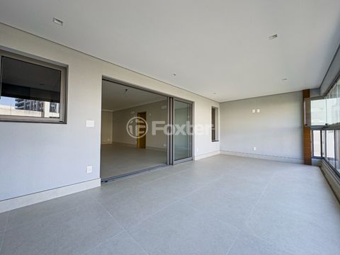 Image 7 - 923810