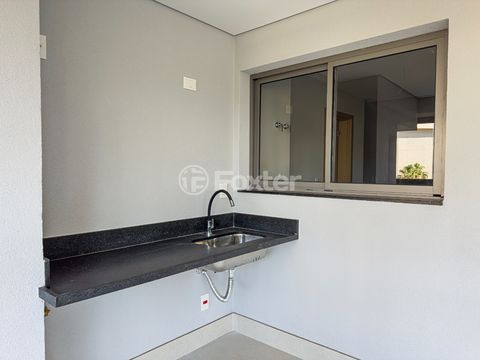 Image 6 - 923810