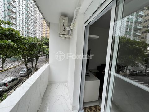 Image 1 - 923821