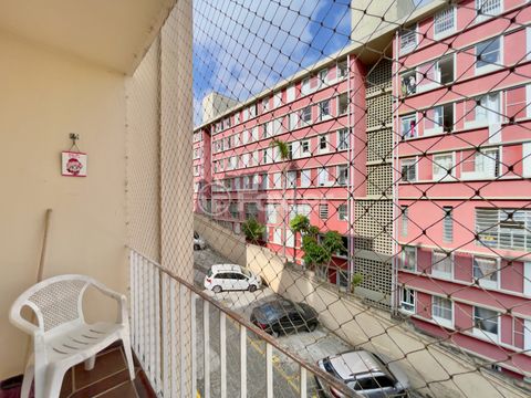 Image 3 - 923828